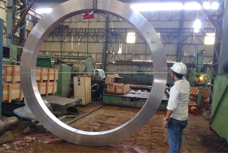 ထုတ်လုပ်မှုတွင် Shaft Forgings ၏ထူးခြားသောလက္ခဏာများကားအဘယ်နည်း။